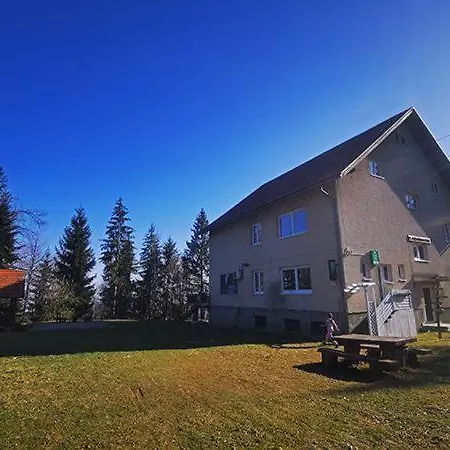 Tojzlov Vrh V Osrcju Narave
