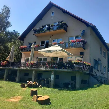 Tojzlov Vrh V Osrcju Narave